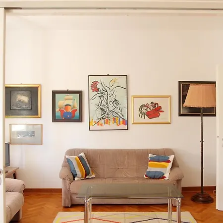 Pomalo Piano Apartment *