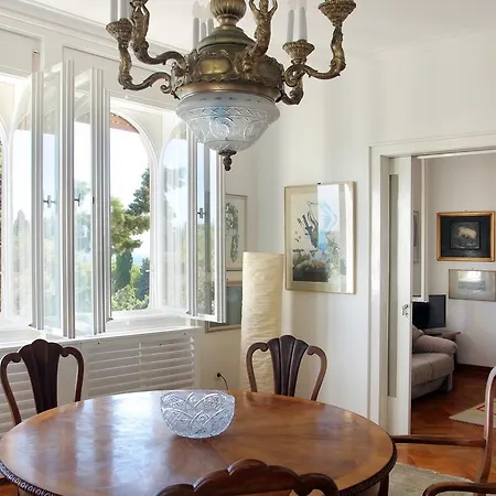 Pomalo Piano Apartment Split