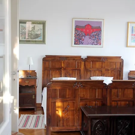 Pomalo Piano Apartment *